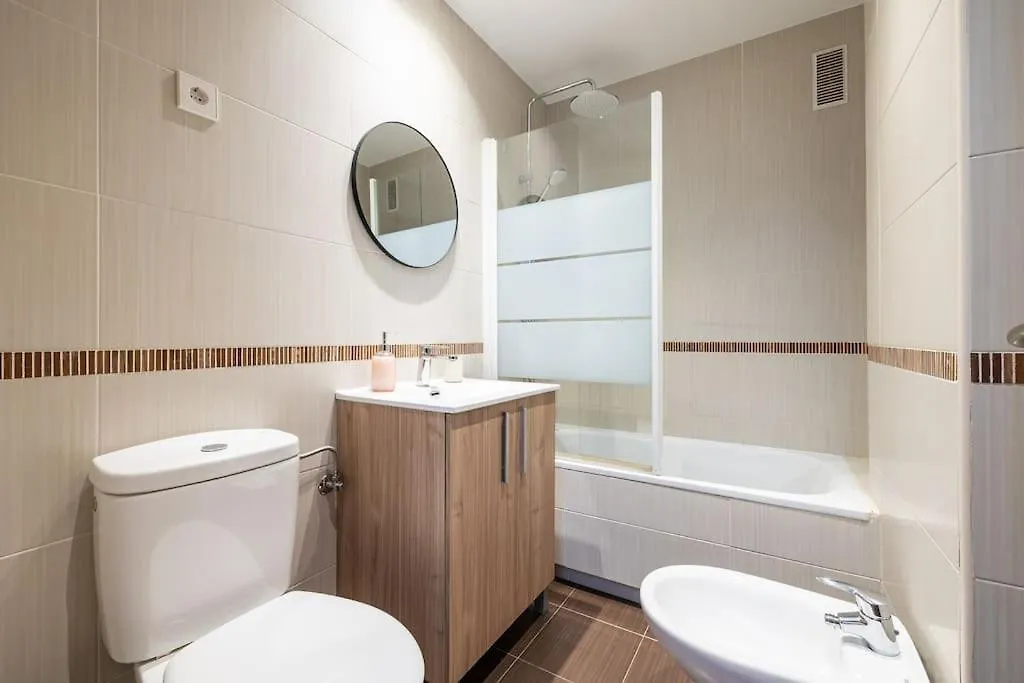 Central Apartment With Pool Малага