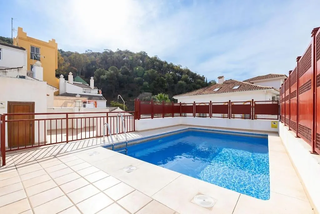 Central Apartment With Pool Малага